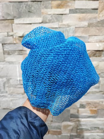 éponge de douche bleu électrique