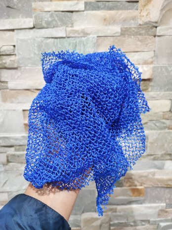 éponge de douche bleu roi mou